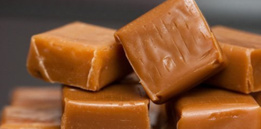 Fini les dragées place aux caramels au beurre salé pour votre mariage